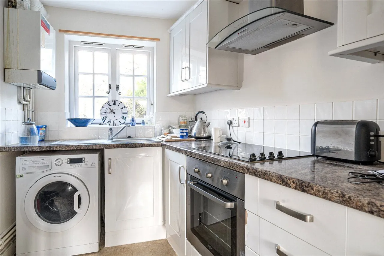 Tilford Street, Tilford, GU10, photo 4