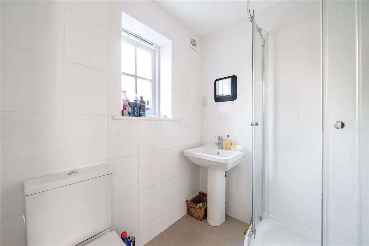 Tilford Street, Tilford, GU10, photo 5