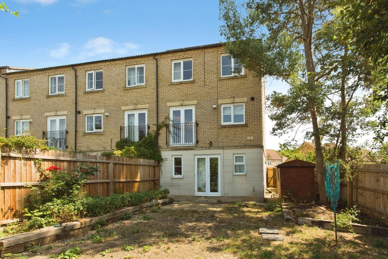 Merivale Way, Ely, photo 12
