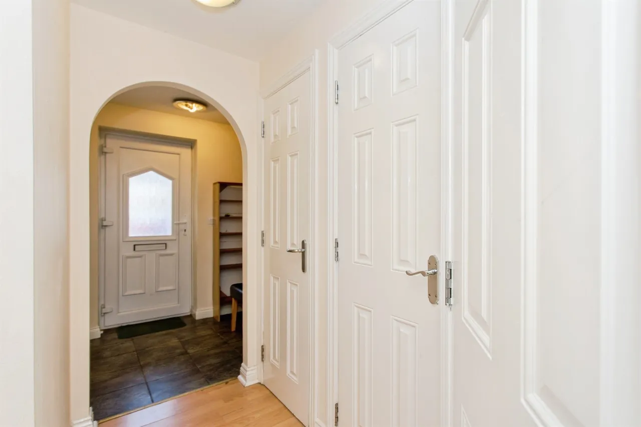 Merivale Way, Ely, photo 3