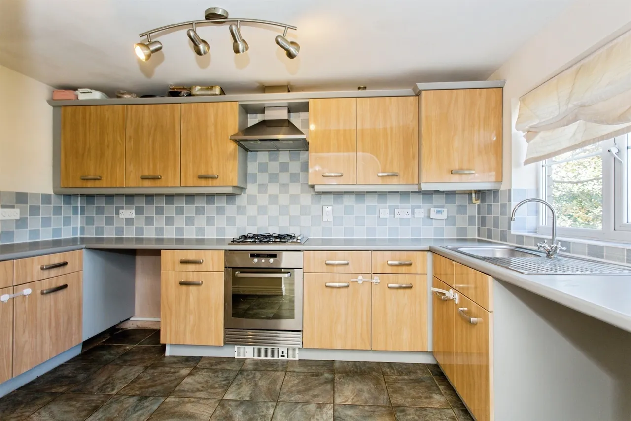 Merivale Way, Ely, photo 7