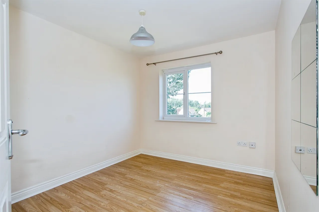 Merivale Way, Ely, photo 10