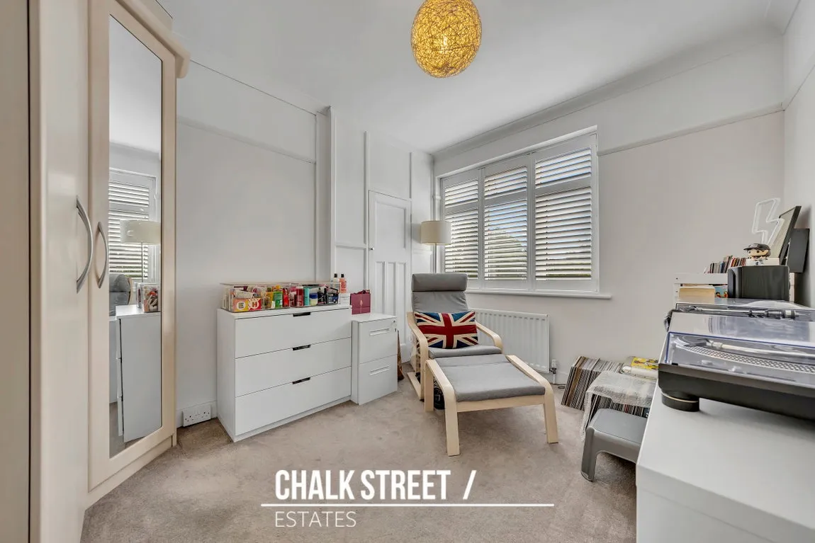 Upper Rainham Road, Hornchurch, RM12 4EF, photo 12