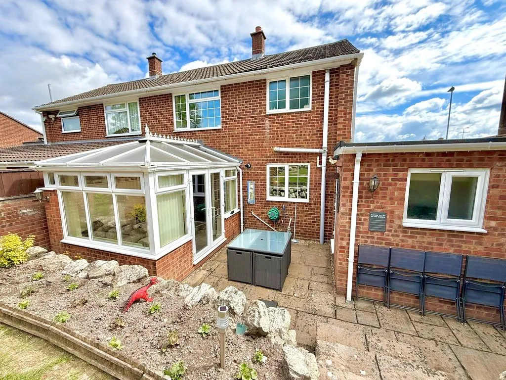 Bowland Crescent, Dunstable LU6 3QD, photo 19