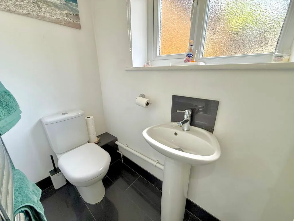Bowland Crescent, Dunstable LU6 3QD, photo 11