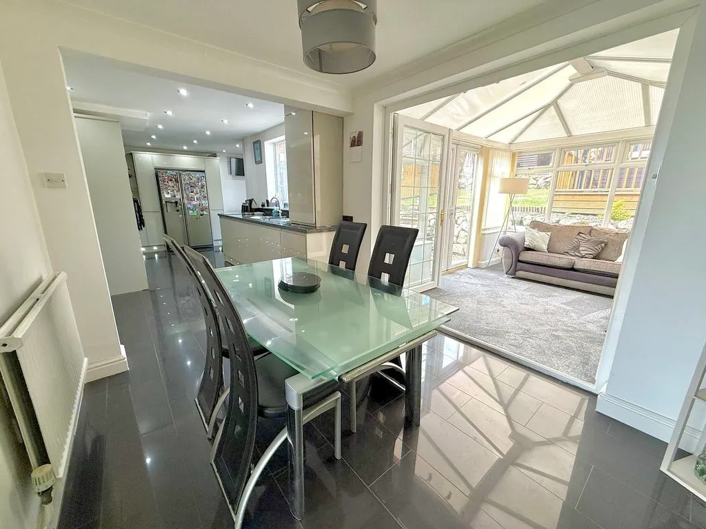 Bowland Crescent, Dunstable LU6 3QD, photo 6
