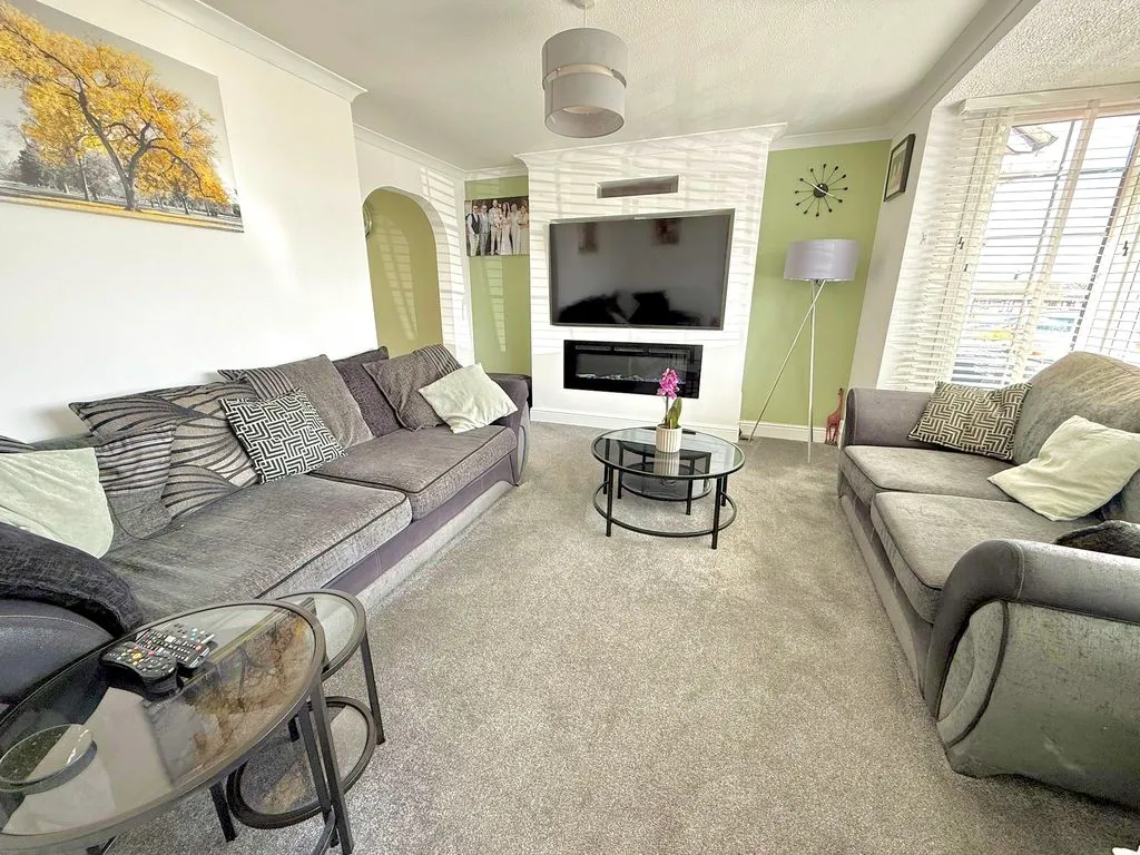 Bowland Crescent, Dunstable LU6 3QD, photo 3