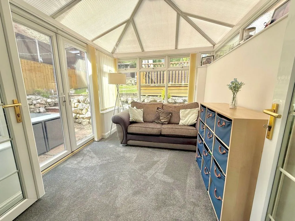 Bowland Crescent, Dunstable LU6 3QD, photo 4