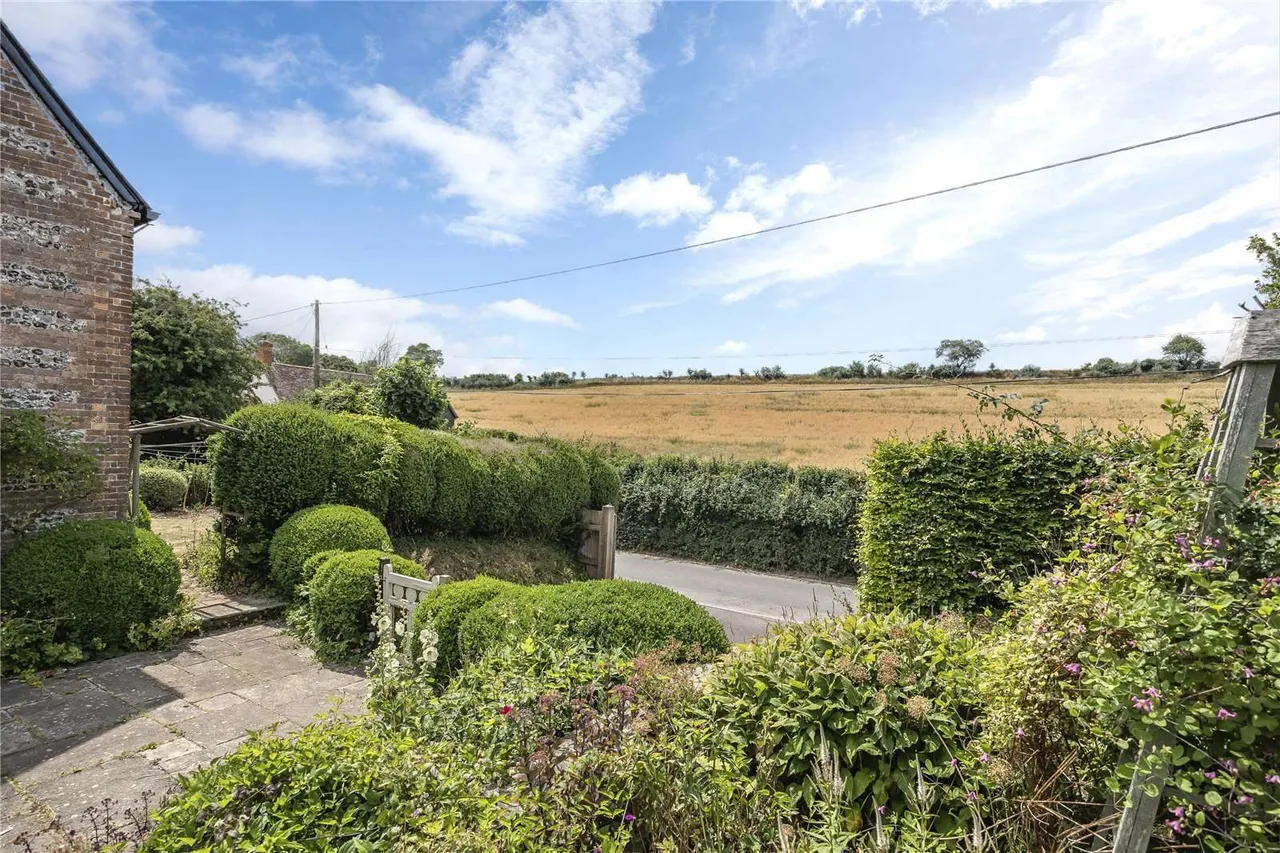 Stubhampton, Blandford Forum, DT11, photo 20