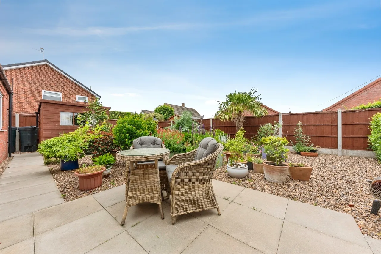 Randall Close, Newark, NG24, photo 4