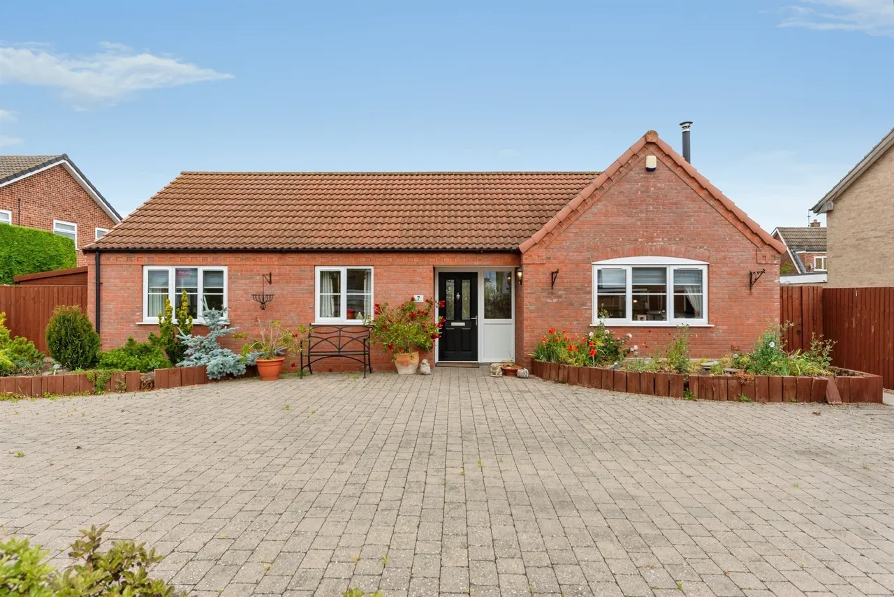 3 bed house for sale, Randall Close, Newark, NG24