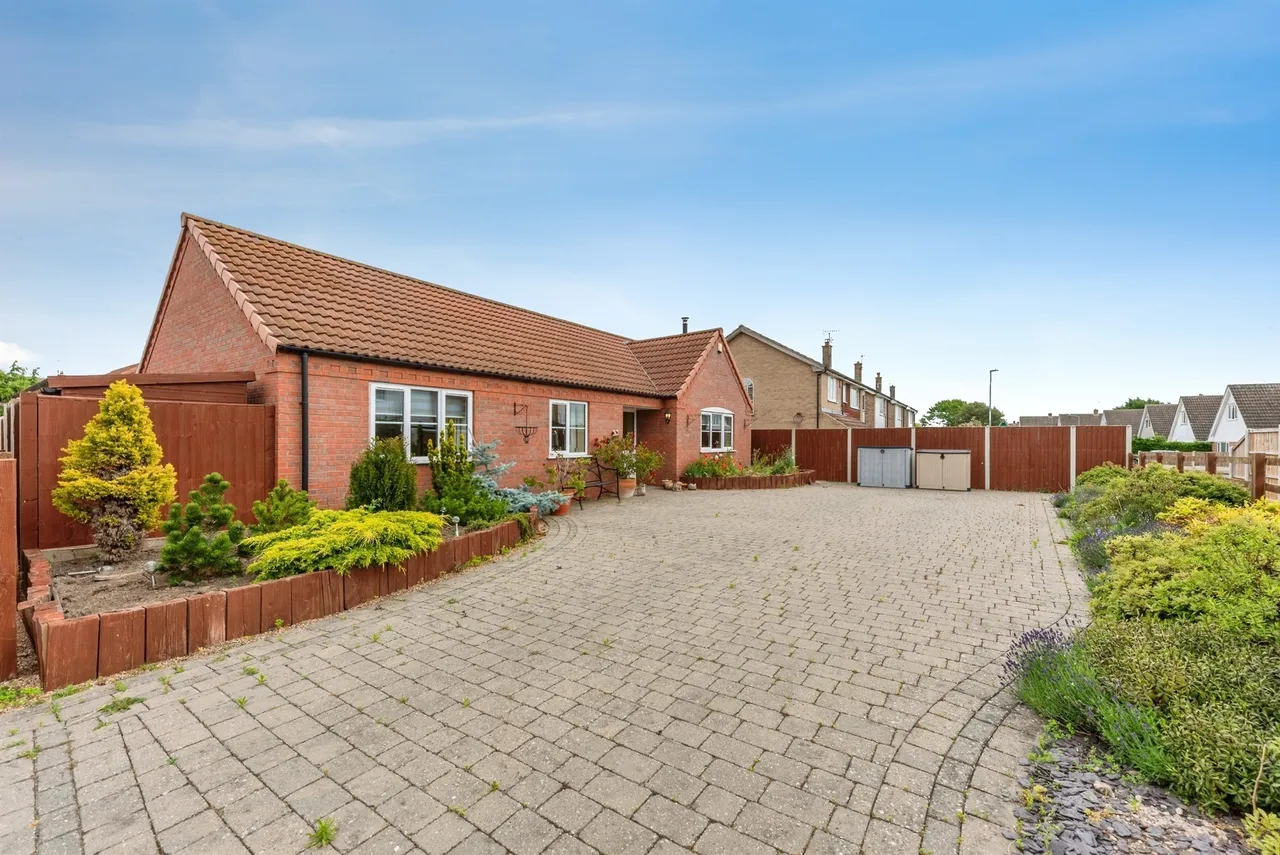 Randall Close, Newark, NG24, photo 17