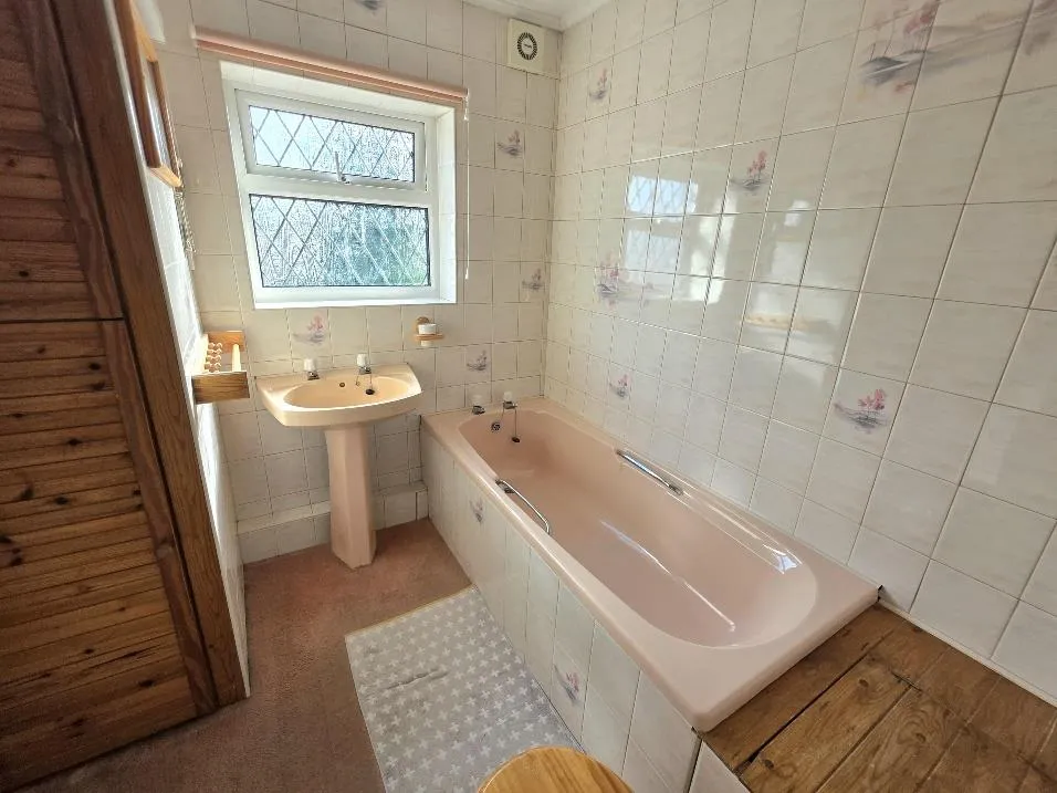 Merwood Avenue, Heald Green, photo 17