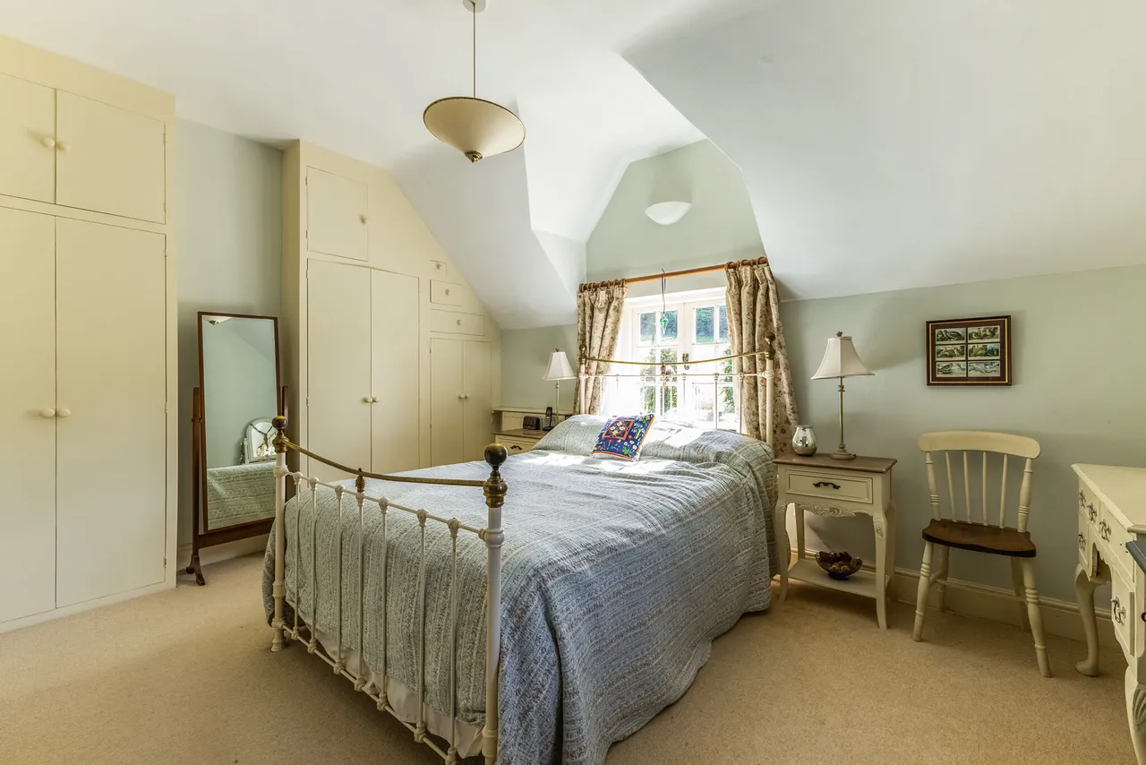 Well Lane, Bentworth, GU34, photo 11