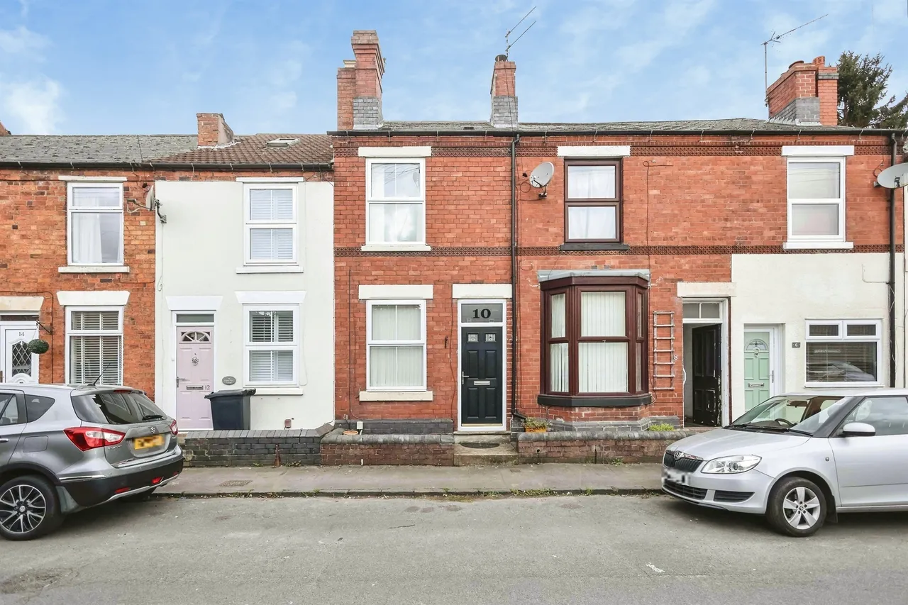 2 bed house for sale — Cecil Street, Stourbridge