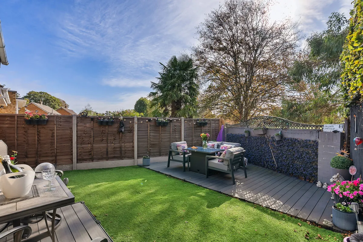 Sunbury-on-thames, TW16, photo 24