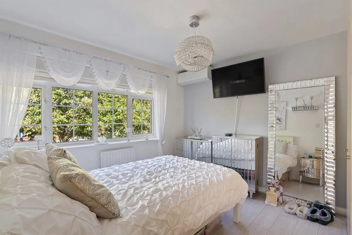 Sunbury-on-thames, TW16, photo 25