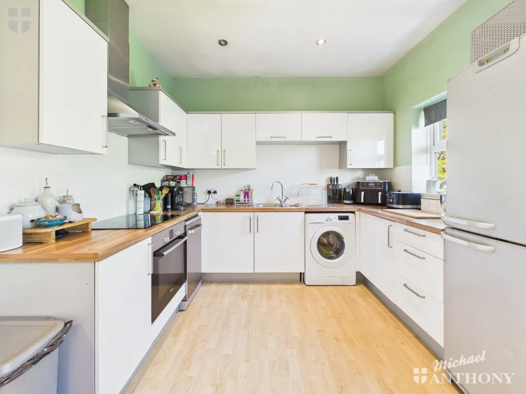 Pine Street, Aylesbury, HP19, photo 3