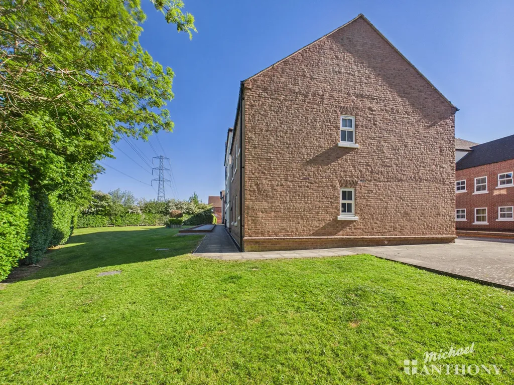 Pine Street, Aylesbury, HP19, photo 12