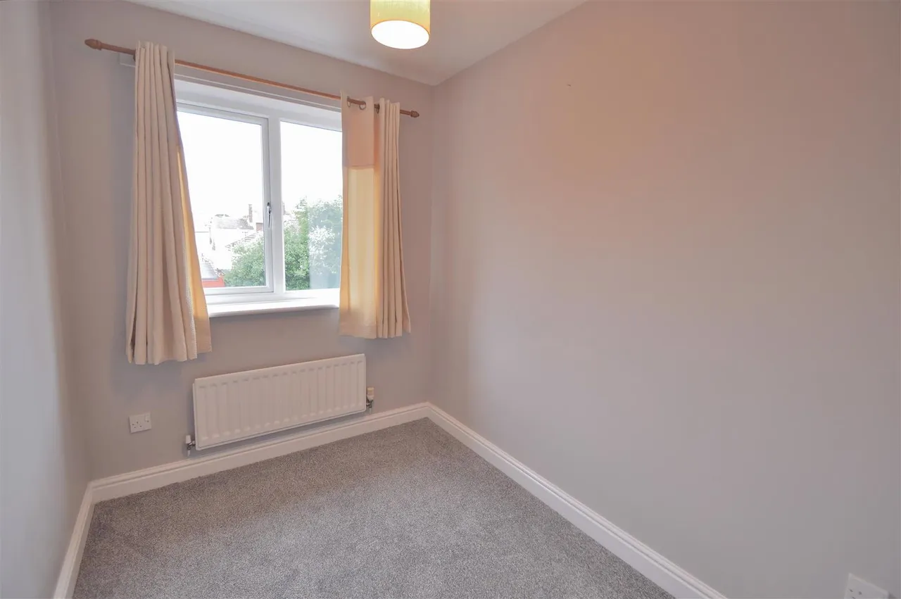 Field Lane, Oldswinford, Stourbridge, DY8 2JQ, photo 8