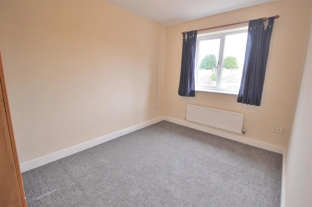 Field Lane, Oldswinford, Stourbridge, DY8 2JQ, photo 7