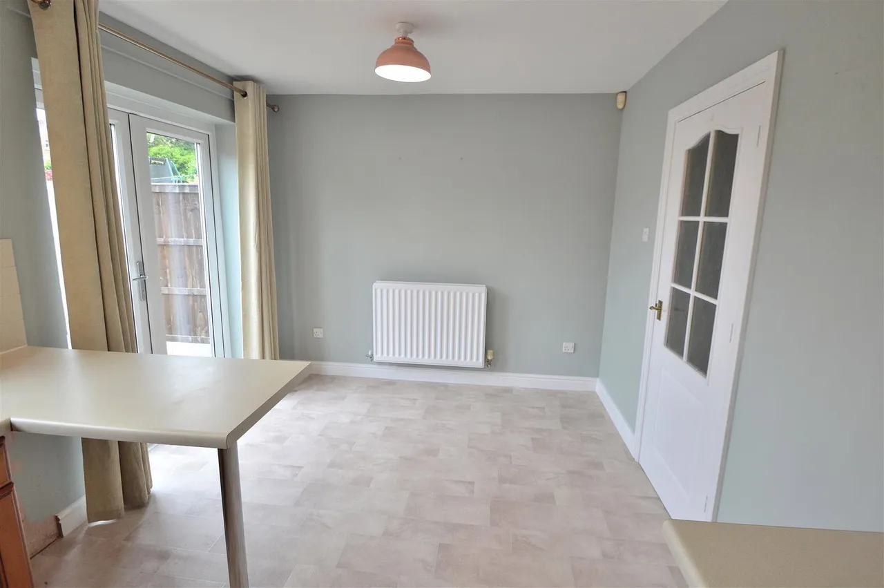 Field Lane, Oldswinford, Stourbridge, DY8 2JQ, photo 5