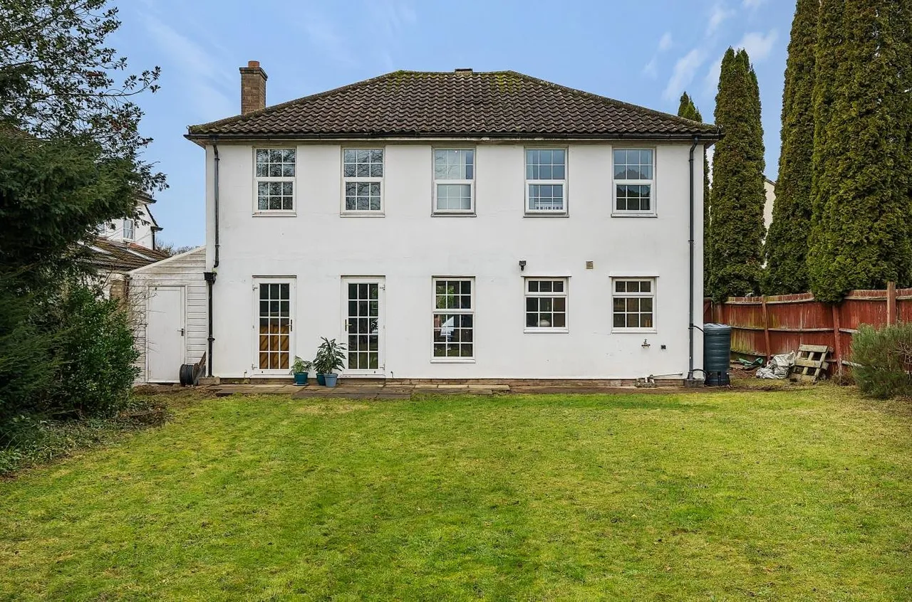 Beverley Close, Ewell, KT17 3HB, photo 8
