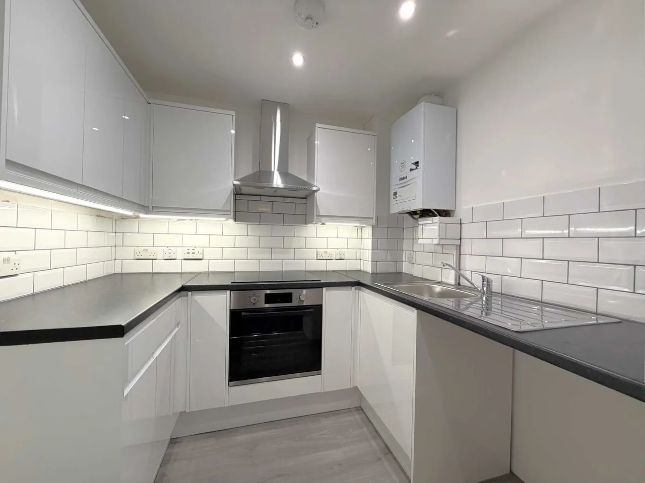 College Road, Maidstone, ME15, photo 3