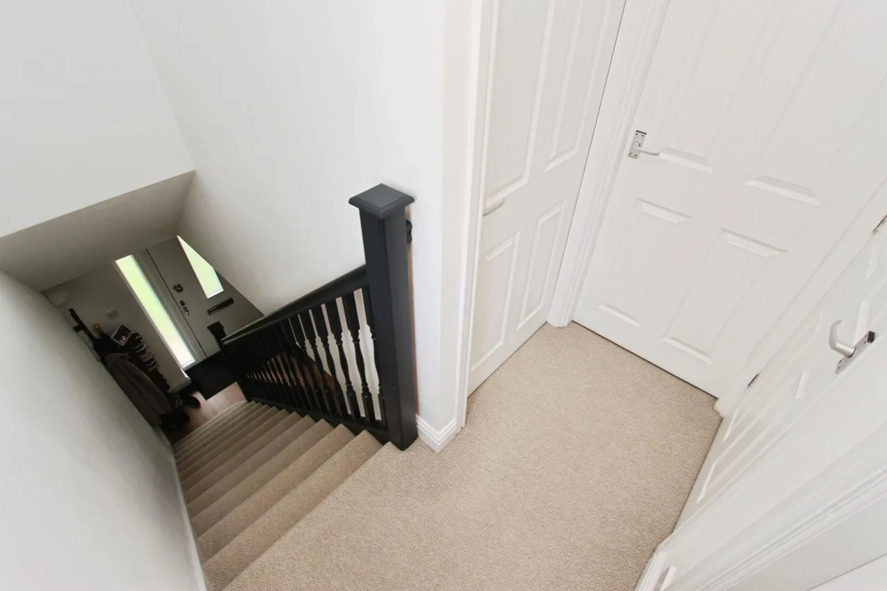 Fulwood Drive, Long Eaton, NG10, photo 12