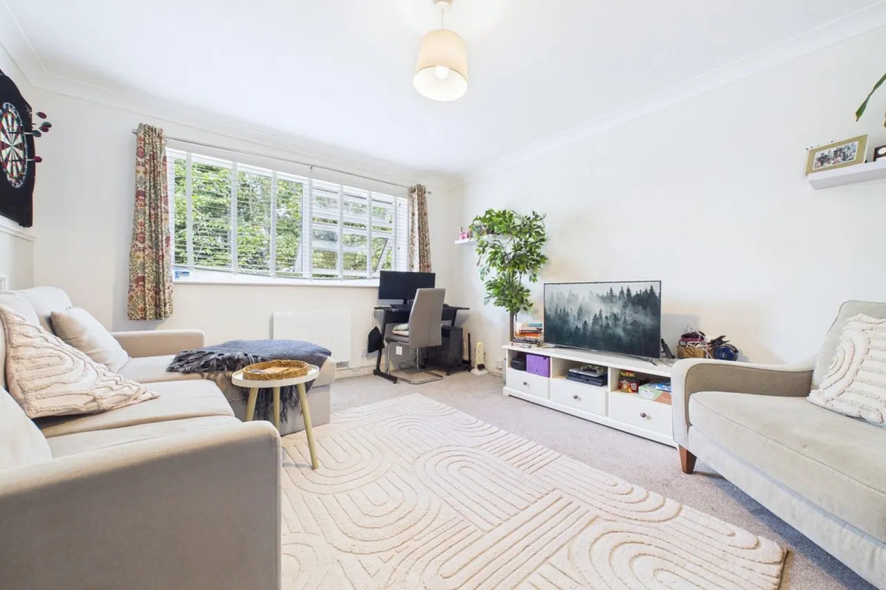 Milverton Court, Milverton Hill, Leamington Spa, photo 8