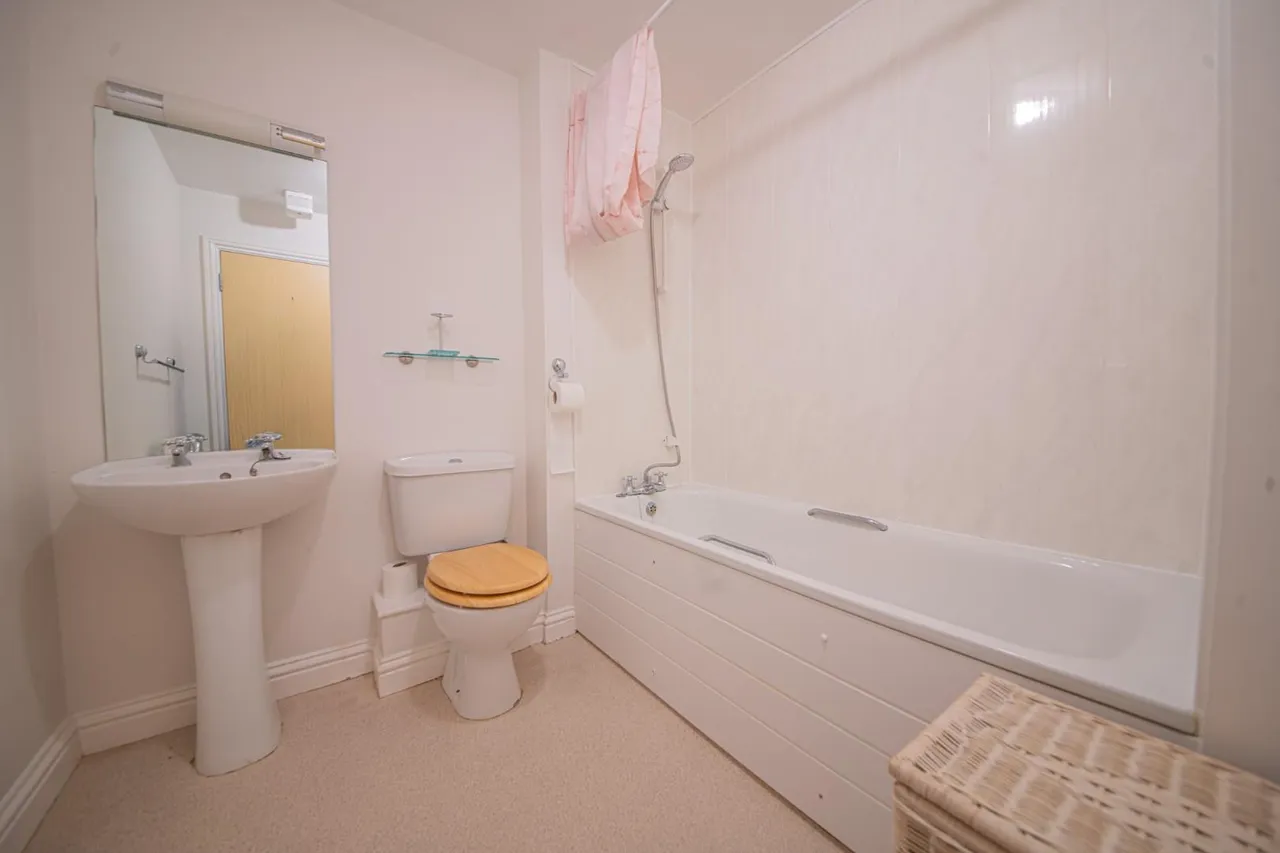 Causton Gardens, Eastleigh, Hampshire, SO50 9PJ, photo 10