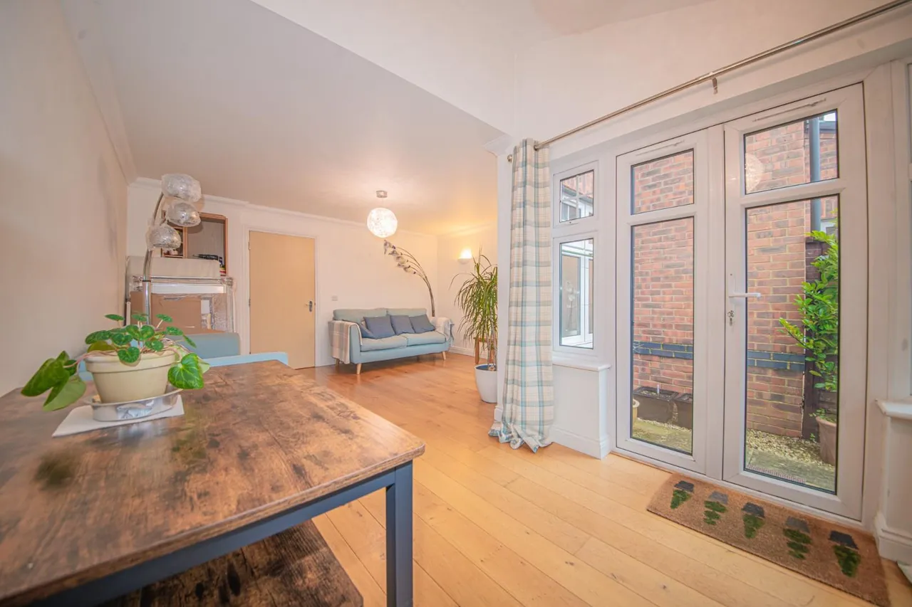 Causton Gardens, Eastleigh, Hampshire, SO50 9PJ, photo 7