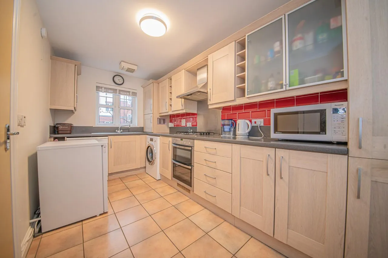 Causton Gardens, Eastleigh, Hampshire, SO50 9PJ, photo 2