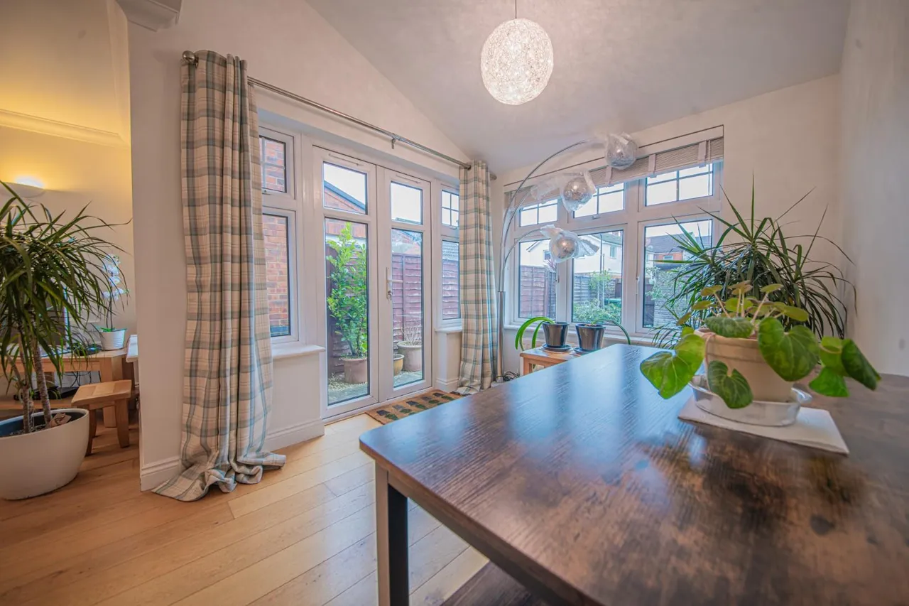 Causton Gardens, Eastleigh, Hampshire, SO50 9PJ, photo 6
