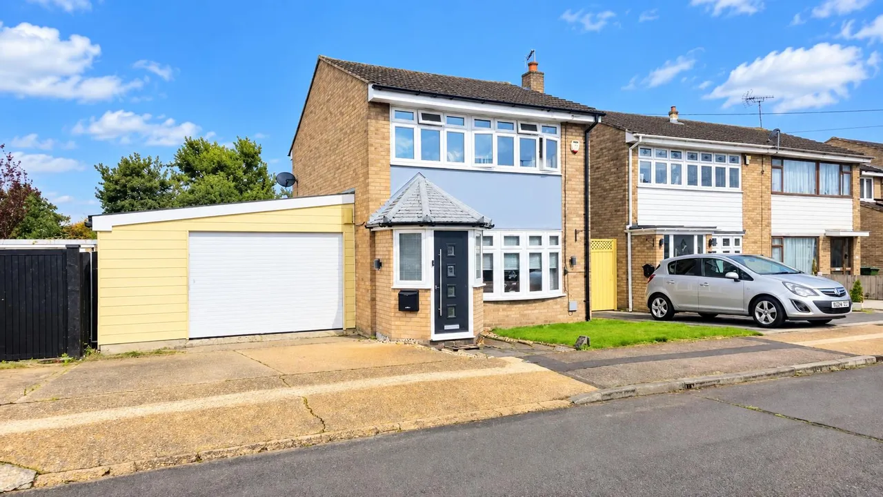 3 bed house for sale, Trent, Tilbury, RM18