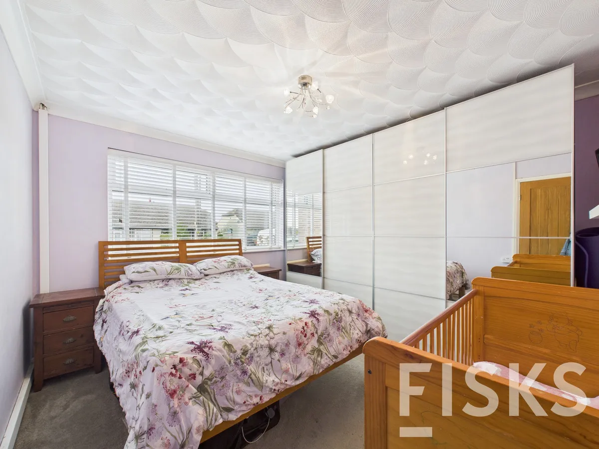 Church Road, Benfleet, SS7, photo 3