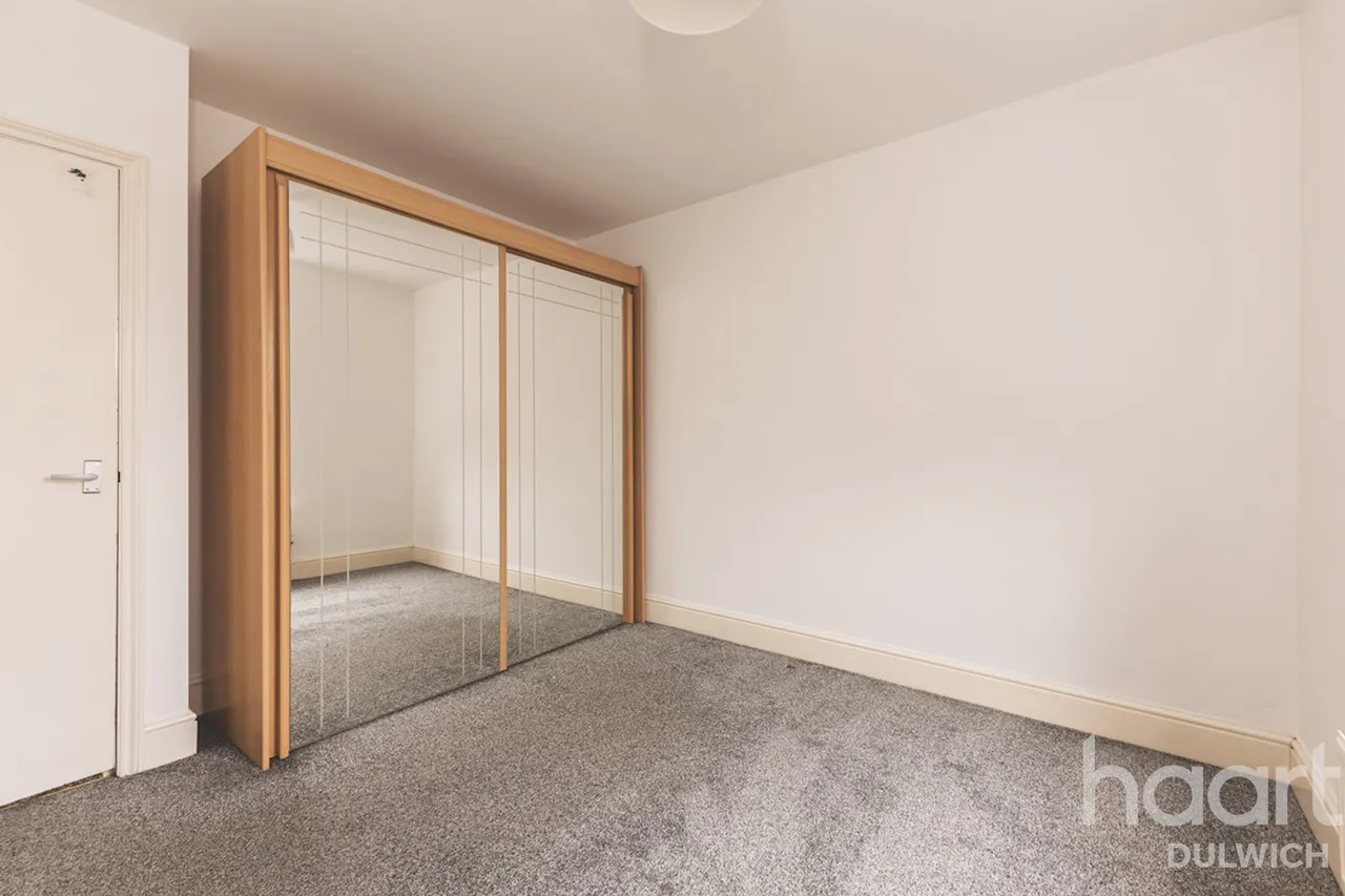 North Cross Road, London, SE22, photo 5