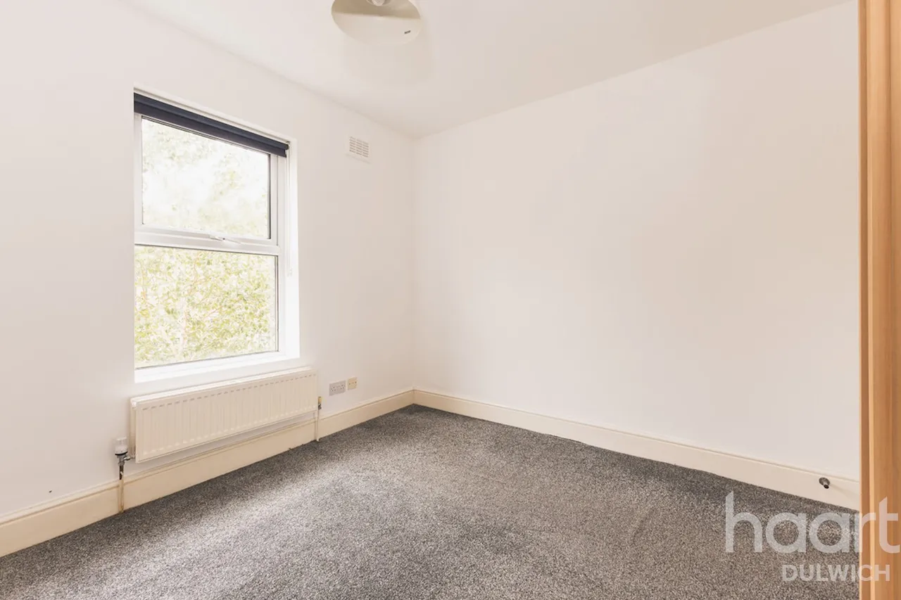 North Cross Road, London, SE22, photo 4