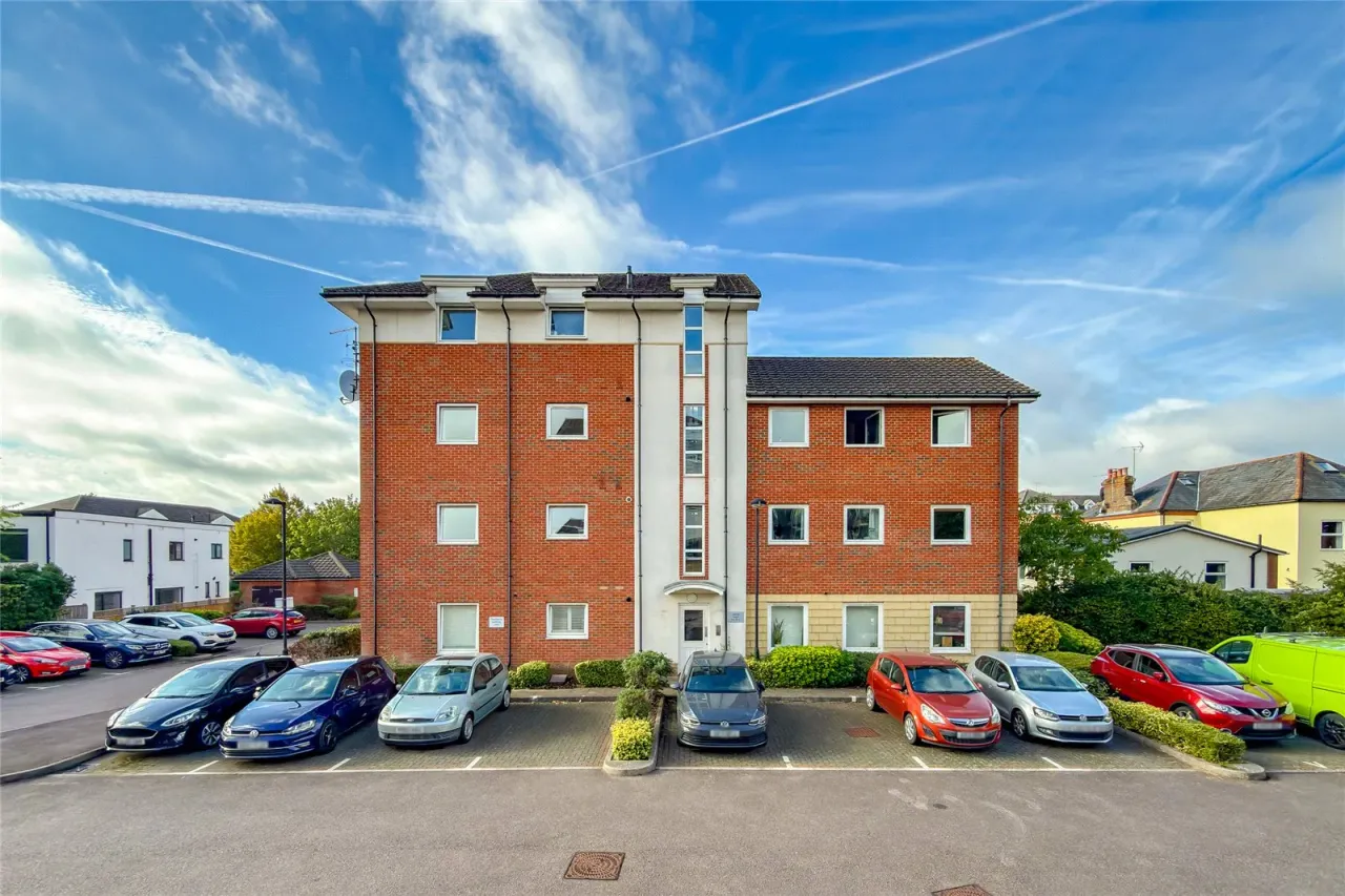2 bed flat for sale, Bakers Close, St Albans, AL1