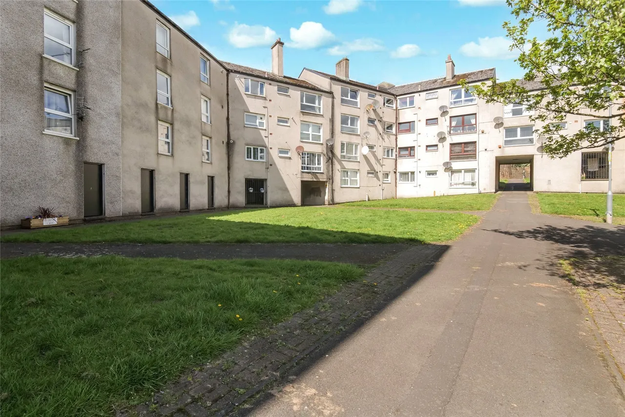 Ellisland Road, Cumbernauld, Glasgow, North Lanarkshire, G67, photo 17