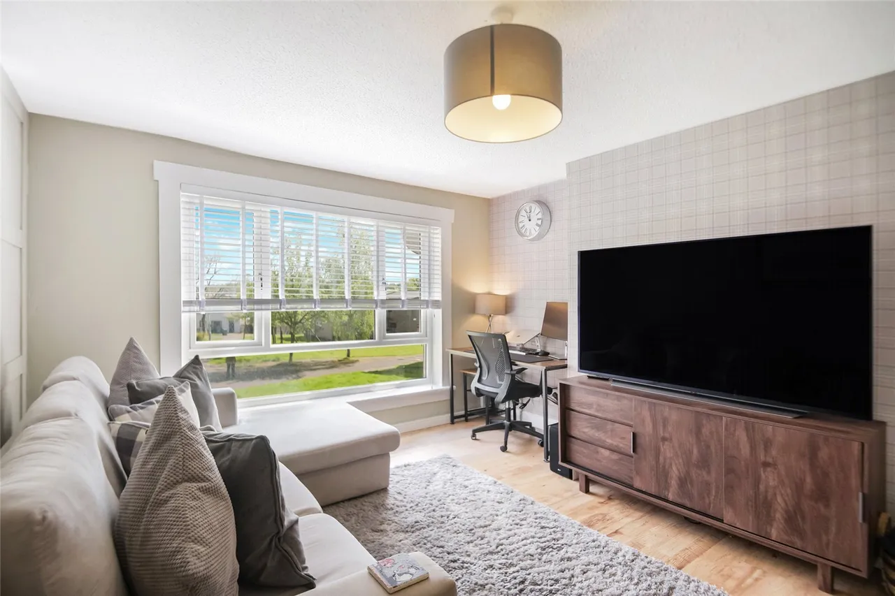 Ellisland Road, Cumbernauld, Glasgow, North Lanarkshire, G67, photo 5