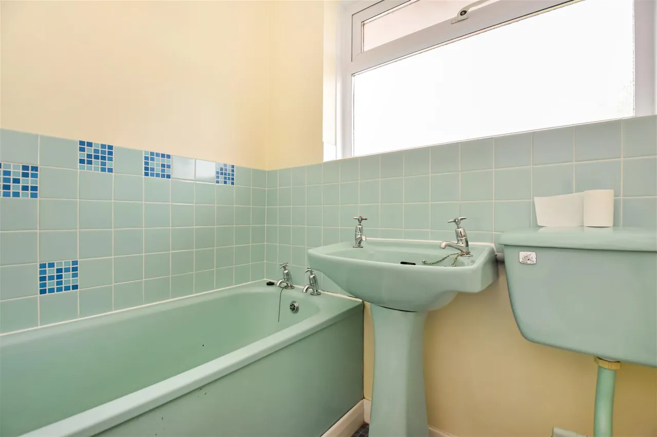Langlands Road, Cullompton, photo 12