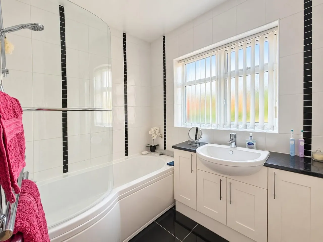 Kirkdale Gardens, Leeds, LS12, photo 11
