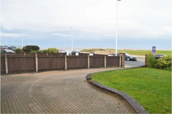 North Parade, Wirral, photo 2