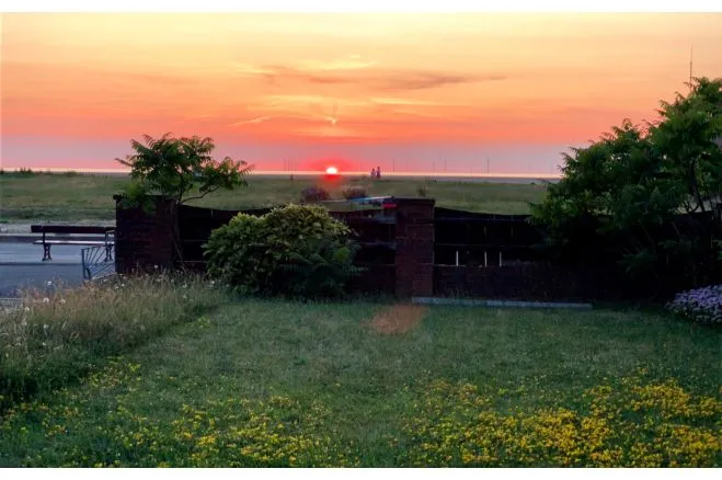 North Parade, Wirral, photo 10
