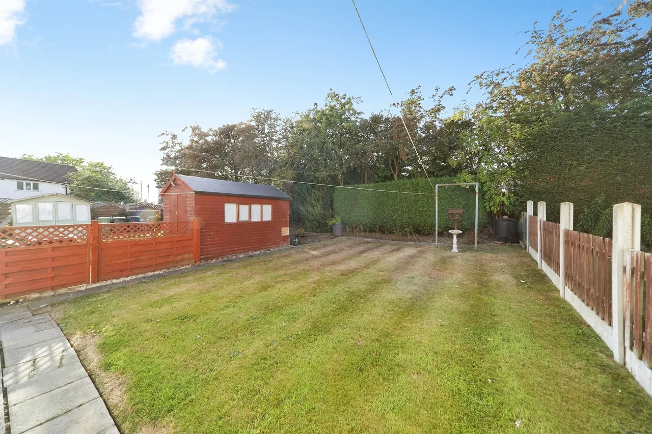 Hawthorn Avenue, Yeadon, Leeds, photo 2