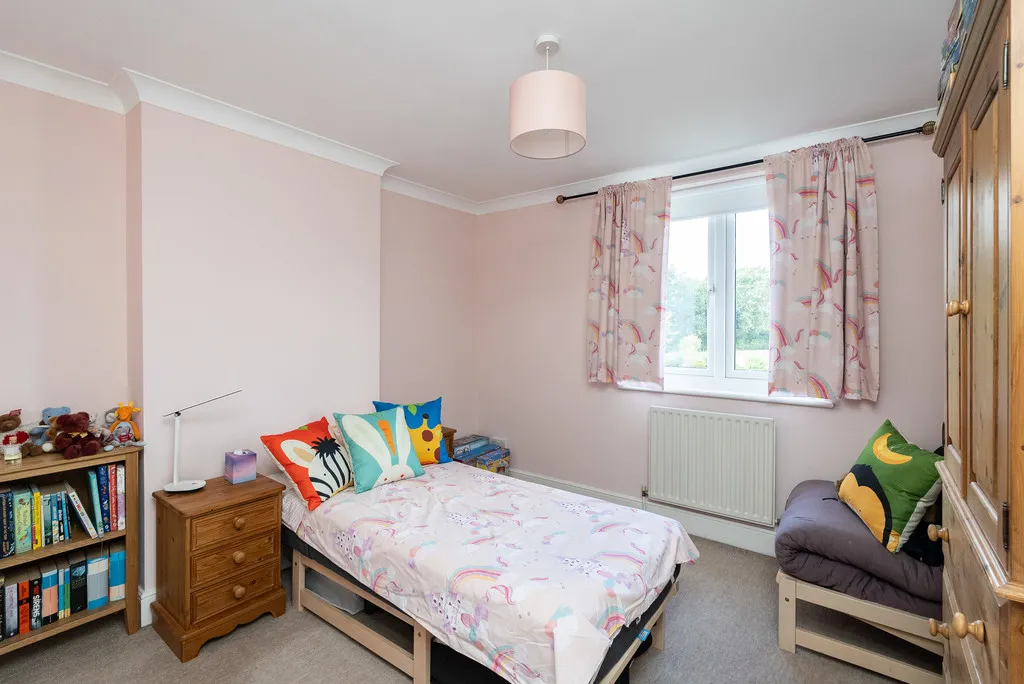 Middle Street, Brockham, RH3, photo 8