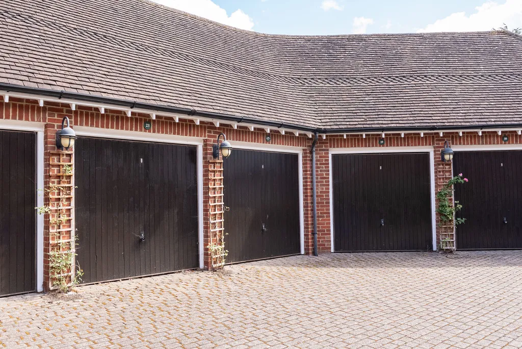 Middle Street, Brockham, RH3, photo 11