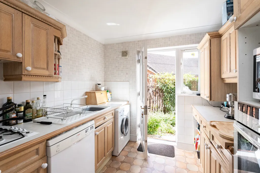 Middle Street, Brockham, RH3, photo 4