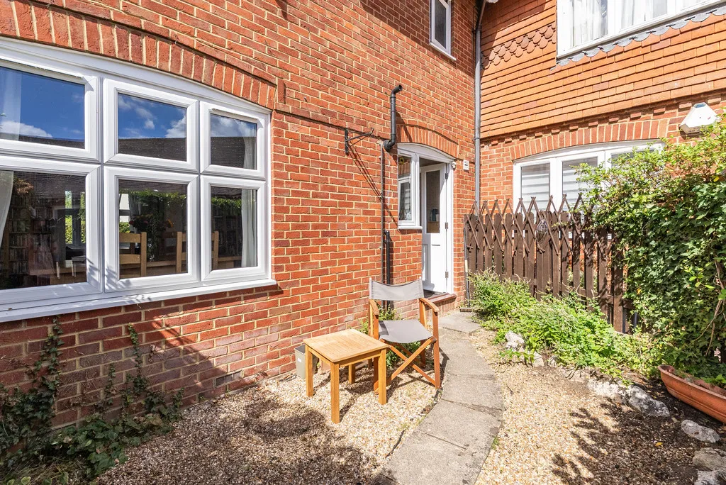 Middle Street, Brockham, RH3, photo 12
